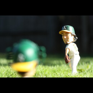 Bobblehead Pitching